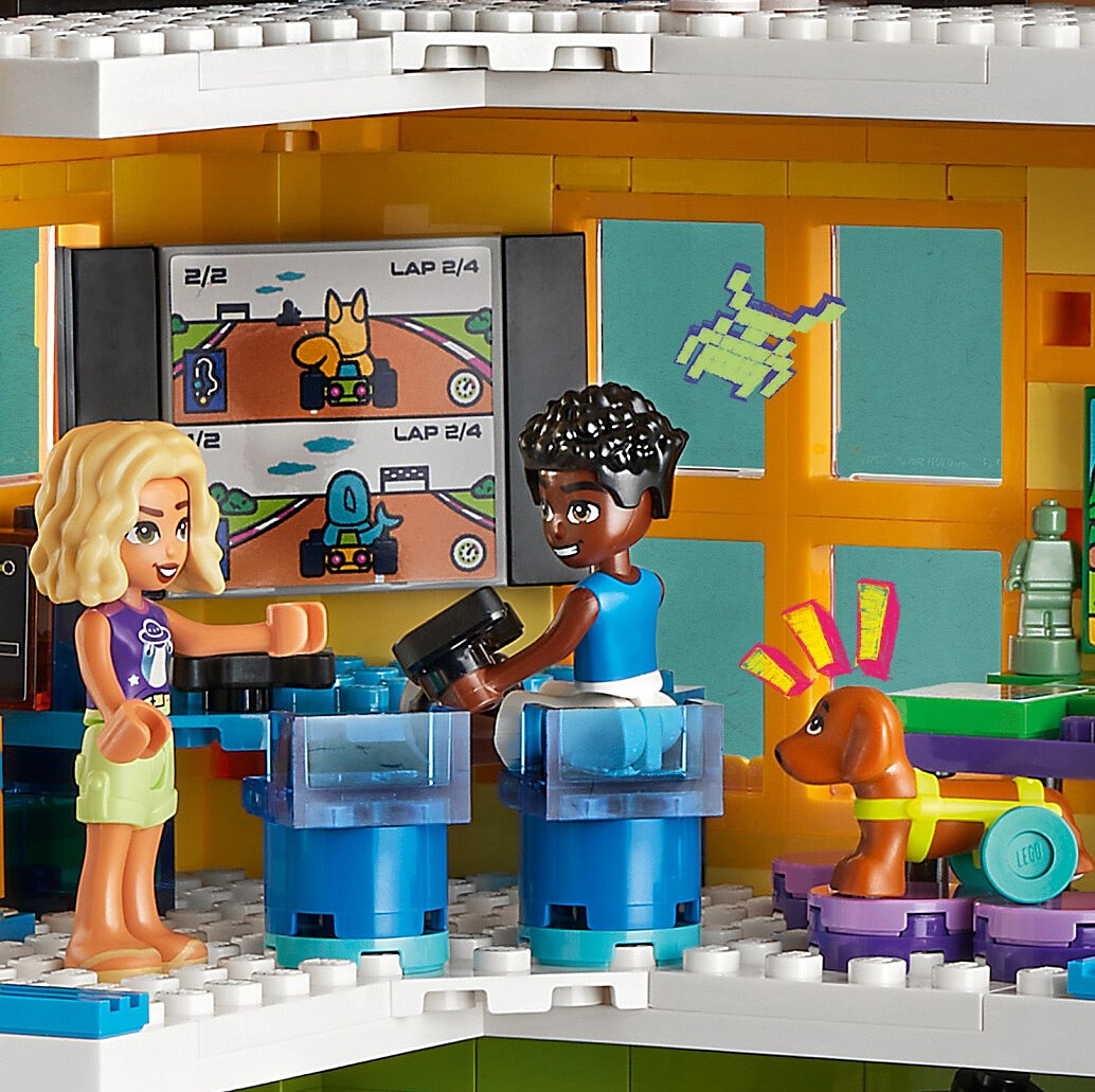 lego-friends-dom-kultury-w-heartlake-41748-9.jpg