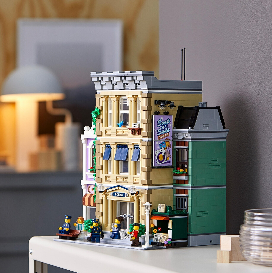 klocki-lego-icons-posterunek-policji-10278-zdjecie3.jpg