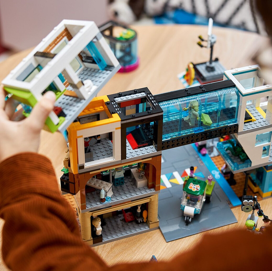 lego-city-srodmiescie-60380-6.jpg