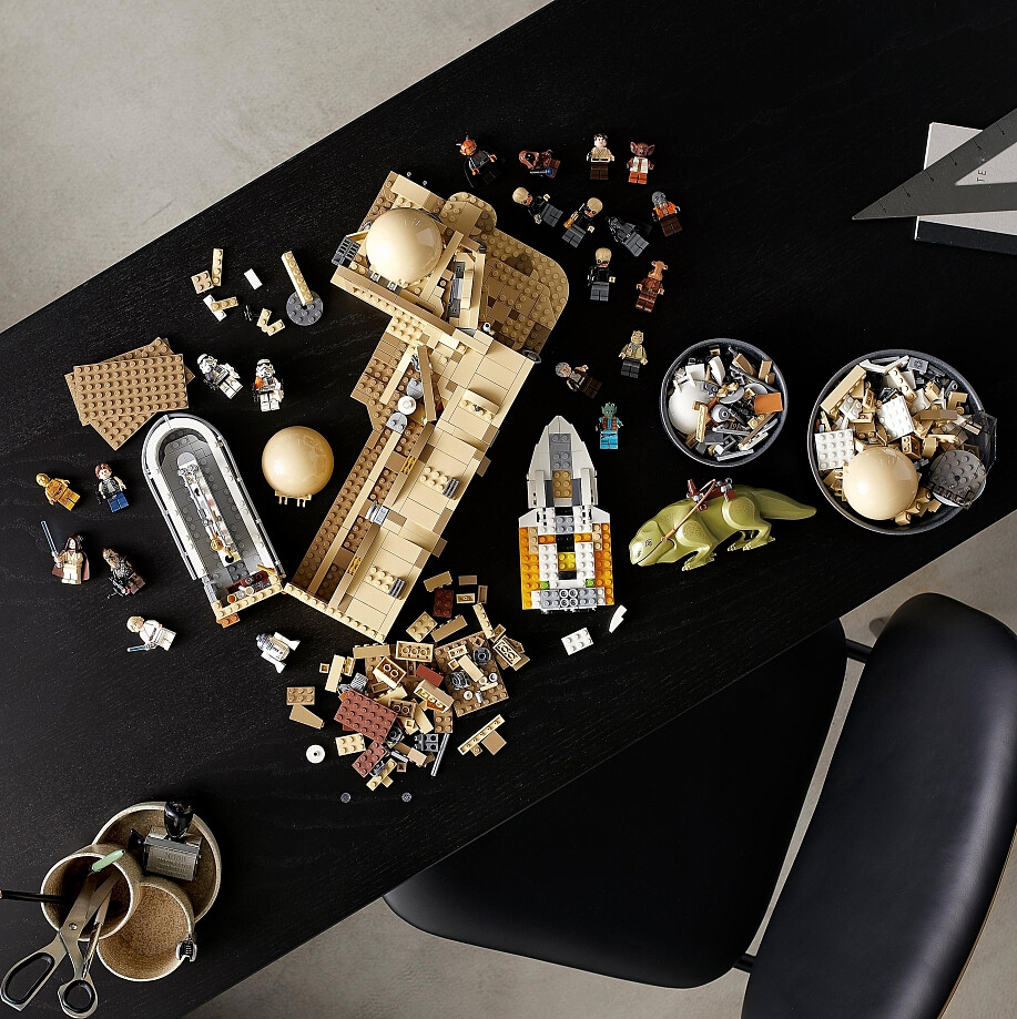 klocki-lego-star-wars-kantyna-mos-eisley-75290-zdjecie1.jpg