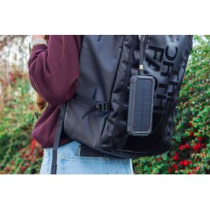 powerbank-solarny-navitel-pwr10-sun-7.jpg