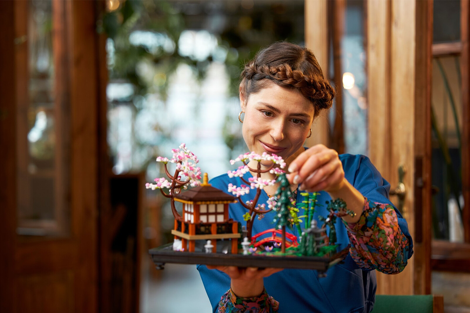 klocki-lego-icons-zaciszny-ogrod-10315-16.jpg
