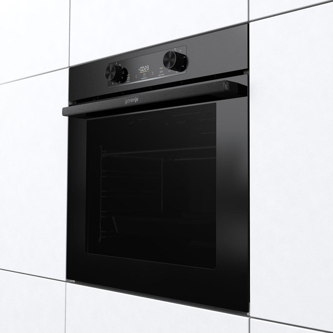piekarnik-elektryczny-gorenje-bo6735e02bk-w-zabudowie-od-boku.jpg