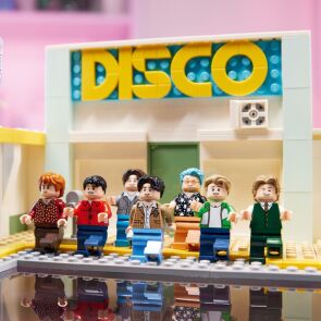 klocki-lego-ideas-bts-dynamite-21339-zdjecie25.jpg