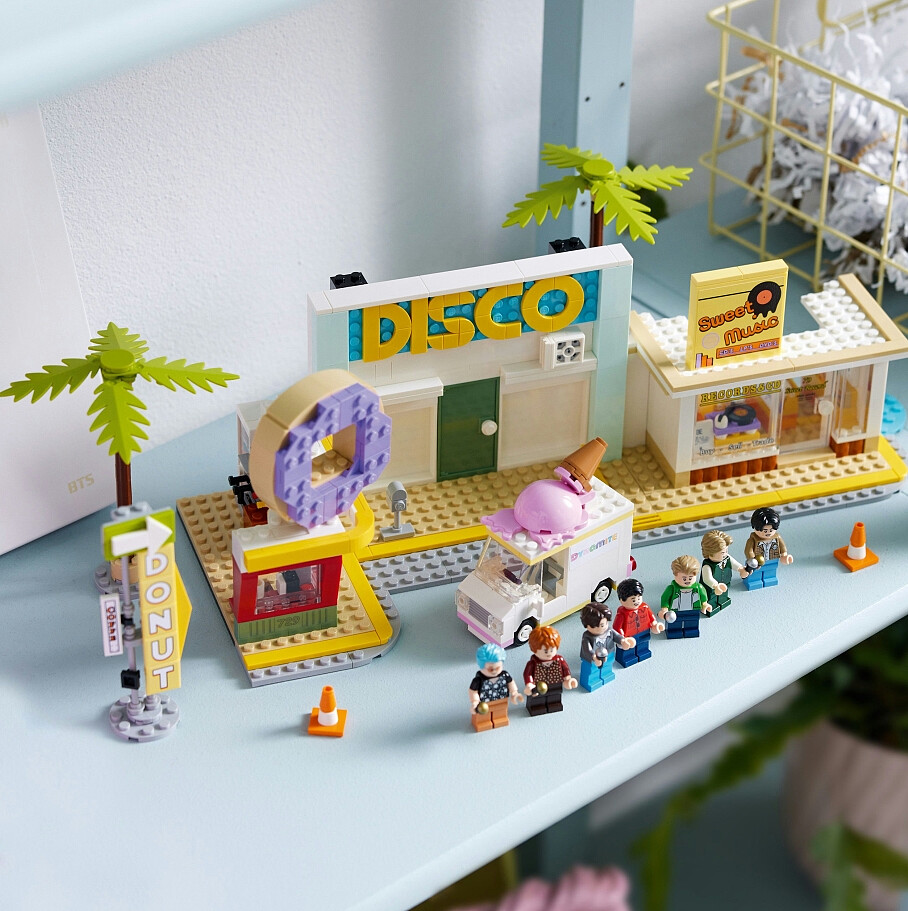 klocki-lego-ideas-bts-dynamite-21339-zdjecie30.jpg