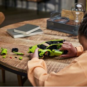 klocki-lego-technic-lamborghini-huracan-tecnica-42161.zdj5.jpg
