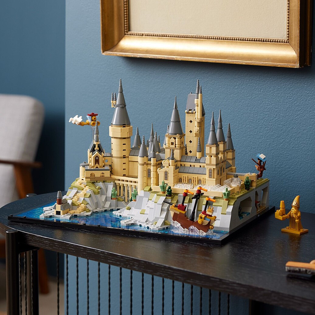 lego-harry-potter-zamek-hogwart-blonia-76419-5.jpg