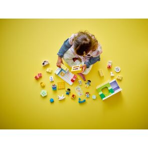 klocki-lego-duplo-town-dzien-z-zycia-w-zlobku-10992-9.jpg
