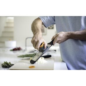 tarka-fiskars-functional-form-do-warzyw-1014410.zdj4.jpg