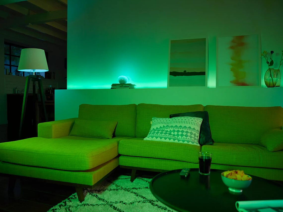 tasma-led-philips-hue-baza-wc-ambiance-plus-v4-2-metry-prezentacja.jpg