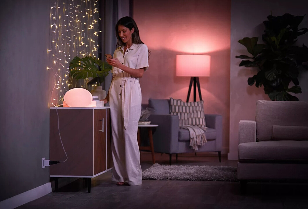inteligentna-wtyczka-philips-hue-smart-plug-zdjecie2.jpg