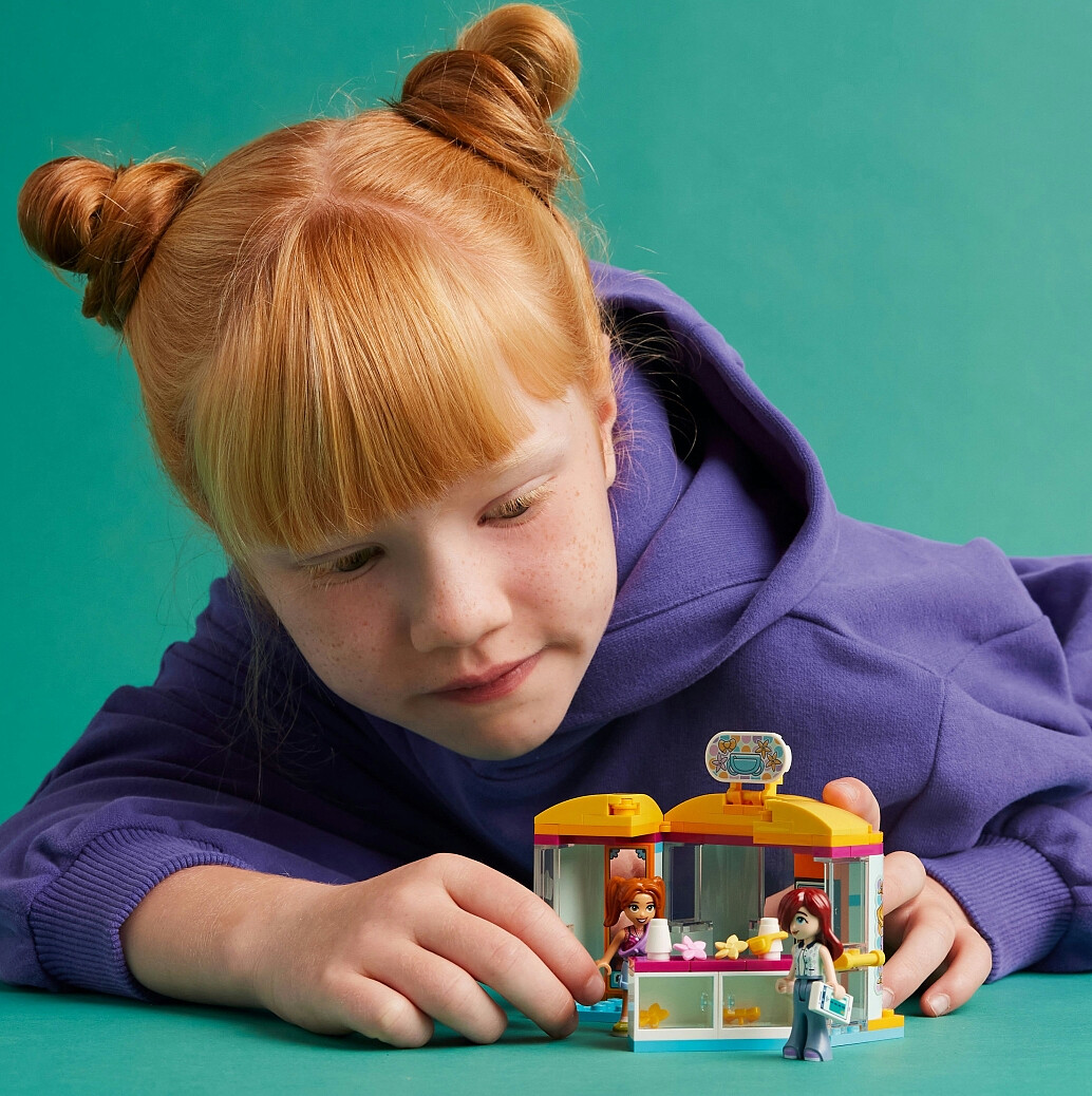 klocki-lego-friends-maly-sklep-z-akcesoriami-42608-8.jpg
