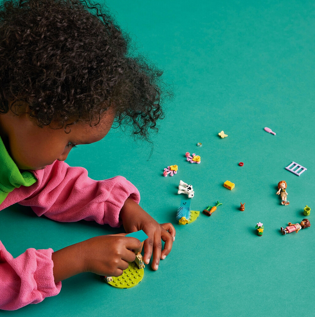 klocki-lego-friends-szopa-cielatka-autumn-42607-9.jpg