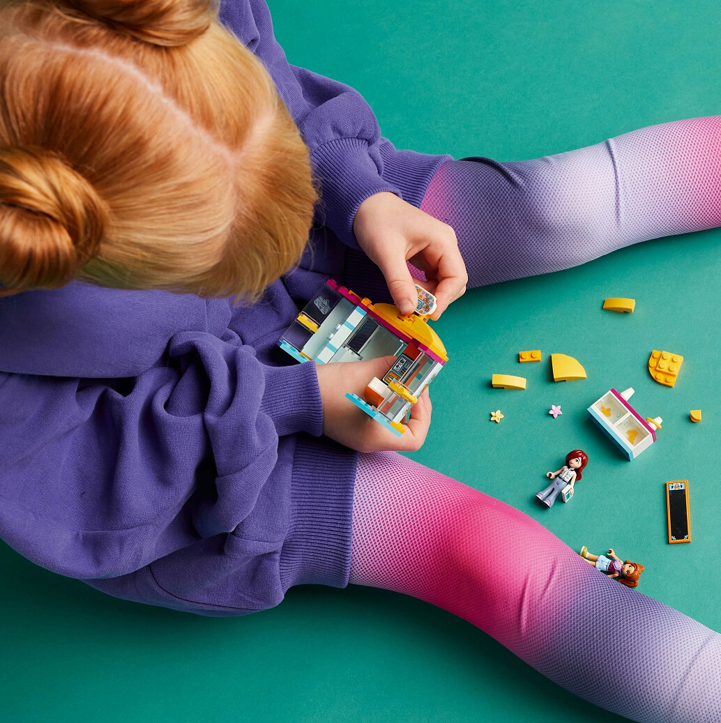 klocki-lego-friends-maly-sklep-z-akcesoriami-42608-9.jpg