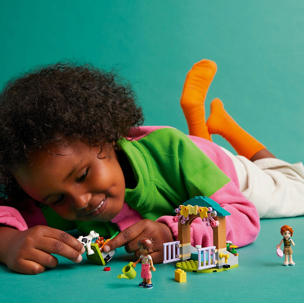 klocki-lego-friends-szopa-cielatka-autumn-42607-8.jpg
