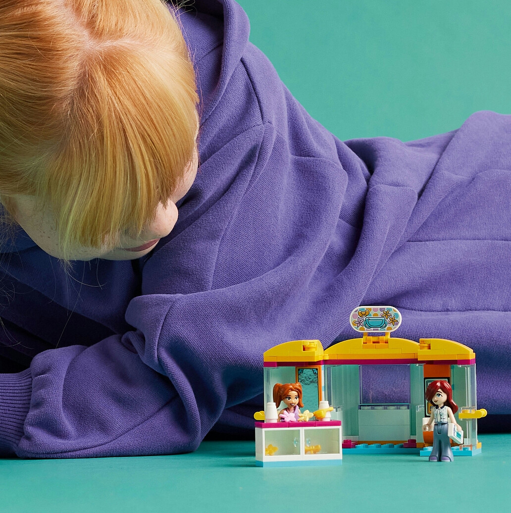 klocki-lego-friends-maly-sklep-z-akcesoriami-42608-10.jpg