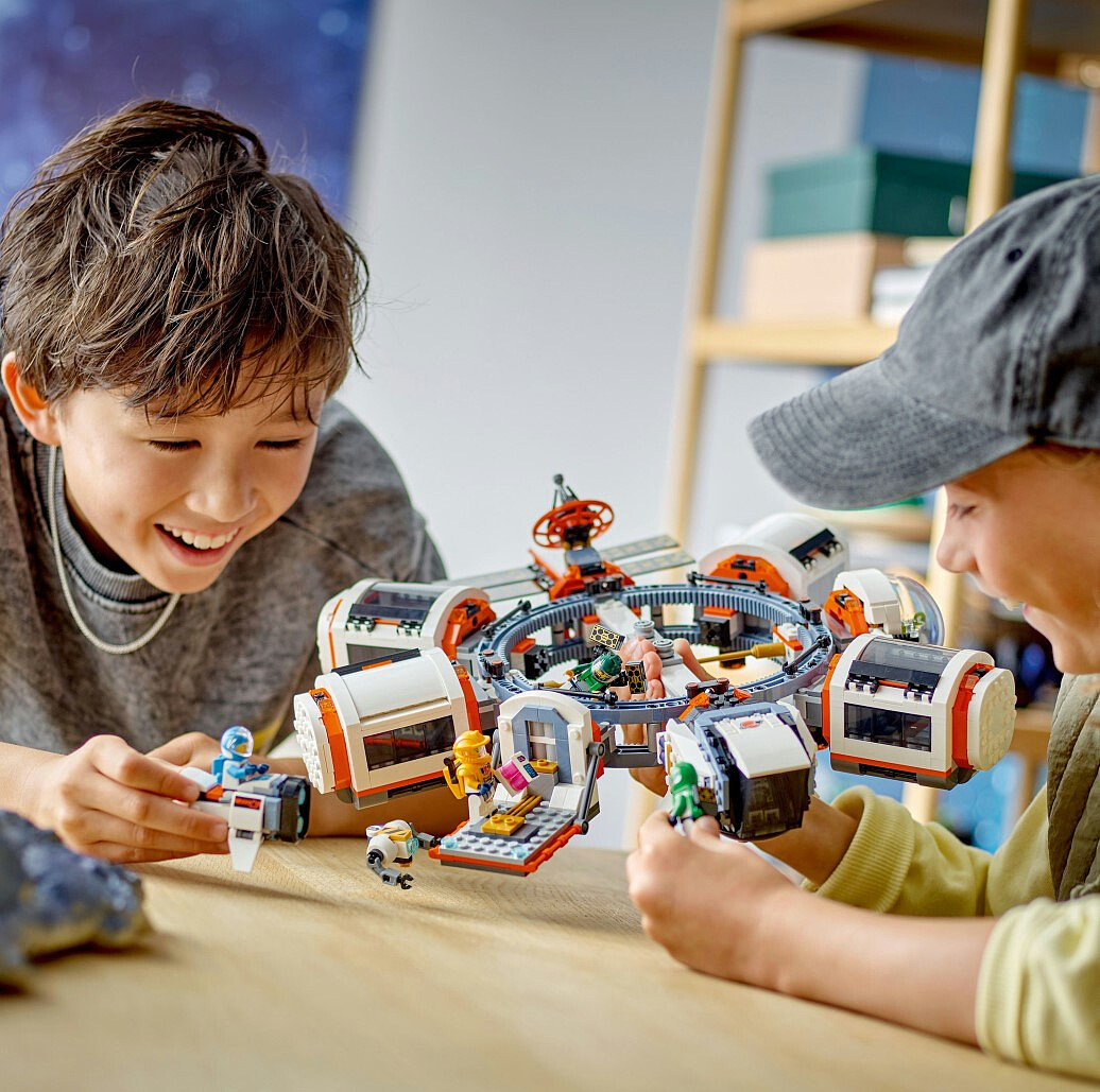 klocki-lego-city-modu%C5%82owa-stacja-kosmiczna-60433.zdj10.jpg