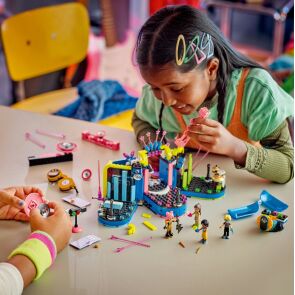 lego-friends-pokaz-talentow-muzycznych-42616%20%288%29.jpg