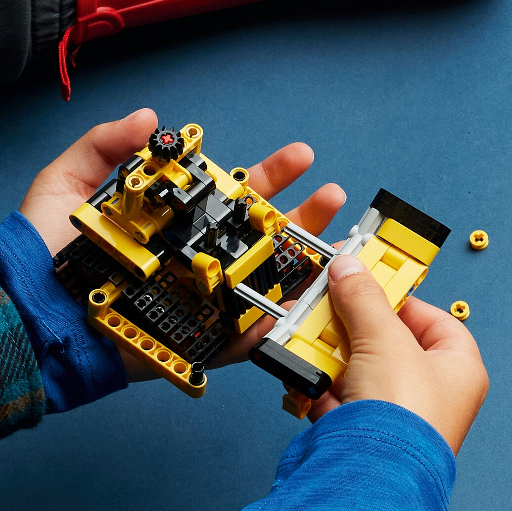 klocki-lego-technic-buldozer-do-zadan-specjalnych-42163-8.jpg
