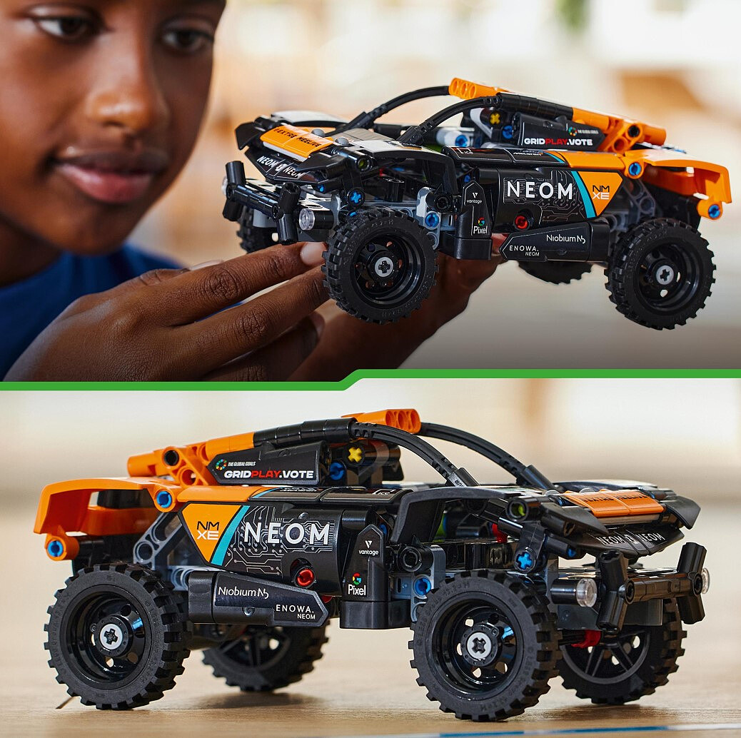 lego-technic-neom-race-car-42166%20%287%29.jpg