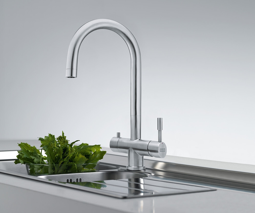 bateria-stalowa-franke-eos-clear-water-stal-szlachetna-aranzacja.jpg