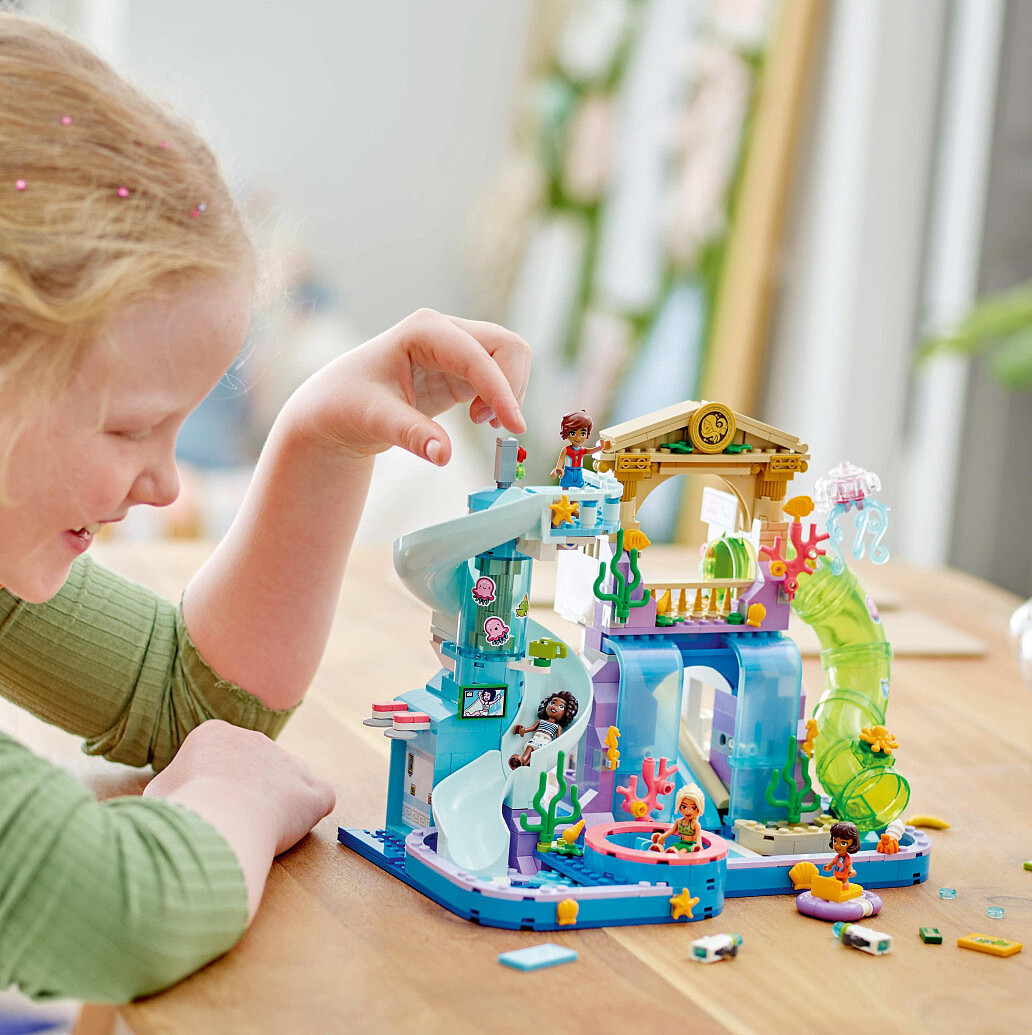 klocki-lego-friends-park-wodny-w-heartlake-42630-5.jpg
