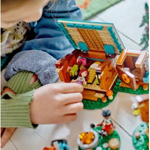klocki-lego-friends-przytulne-domki-na-letnim-obozie-42624-6.jpg