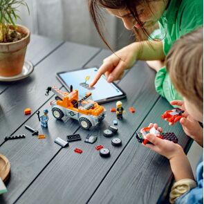 klocki-lego-city-samochod-pomocy-drogowej-i-naprawa-sportowego-auta-60435-9.jpg