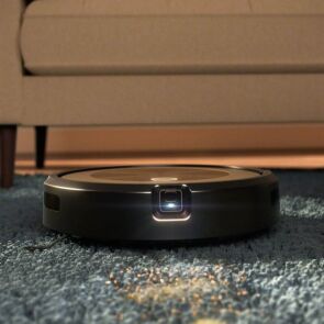 robot-sprzatajacy-irobot-roomba-j9-lampa.jpg