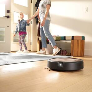 robot-sprzatajacy-irobot-roomba-j9-zastosowanie-2.jpg