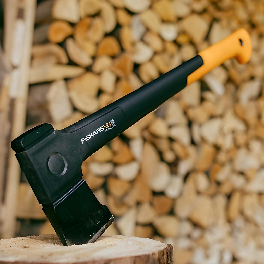 siekiera-ciesielska-fiskars-x-series-x24-m-5.jpg