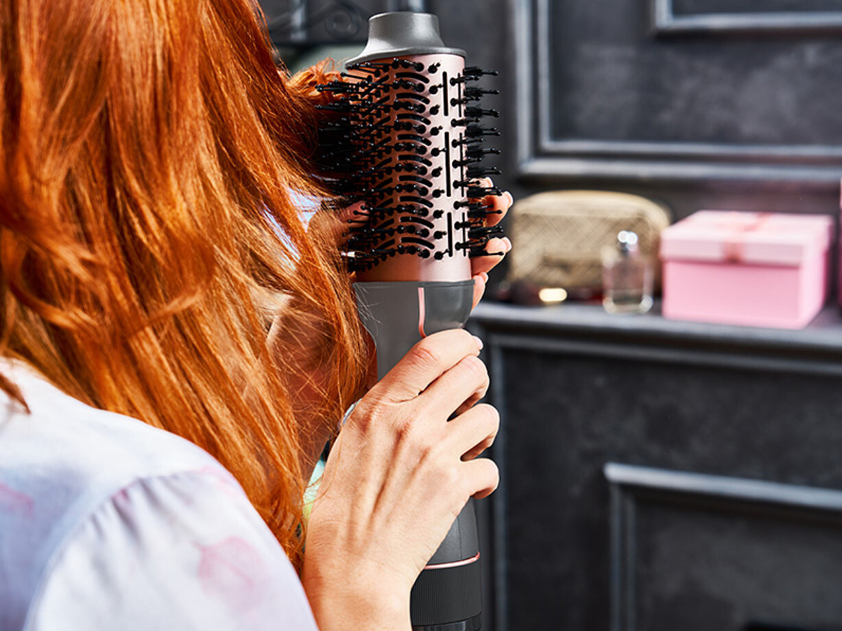 lokowko-suszarka-lafe-sleek-shine-brush-uzycie.jpg
