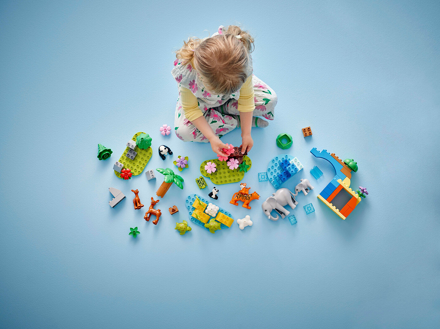 klocki-lego-duplo-town-rodziny-dzikich-zwierzat-3w1-10446-2.jpg