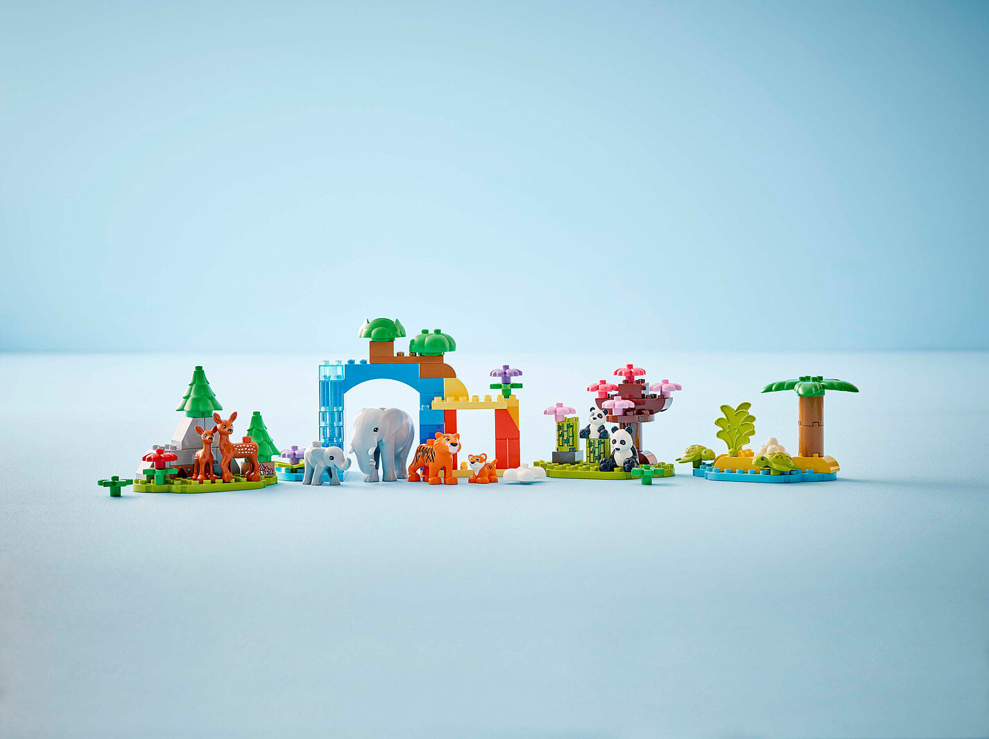 klocki-lego-duplo-town-rodziny-dzikich-zwierzat-3w1-10446-5.jpg