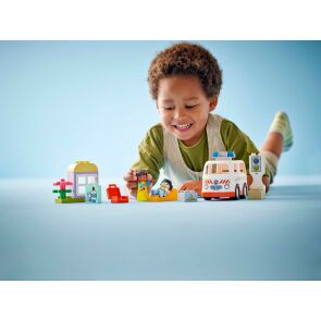 klocki-lego-duplo-town-karetka-z-kierowca-10447-4.jpg