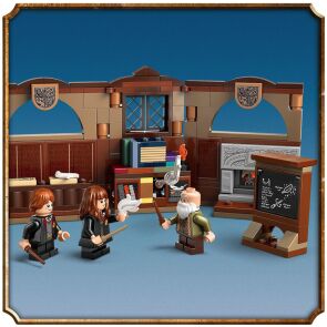 klocki-lego-harry-potter-zamek-hogwart-zajecia-z-zaklec-i-urokow-76442-zestaw.jpg