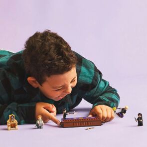 klocki-lego-harry-potter-zamek-hogwart-klub-pojedynkow-76441-zabawa-2.jpg