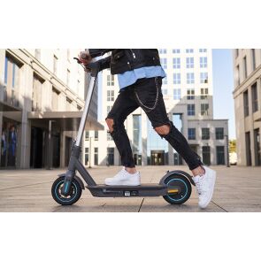 hulajnoga-elektryczna-motus-scooty-10-2023-3.jpg