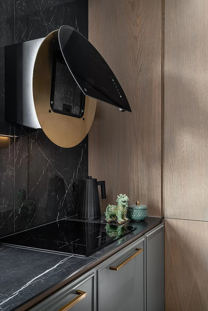 okap-kominowy-ciarko-design-eclipse-black-gold-filtr-weglowy.jpg