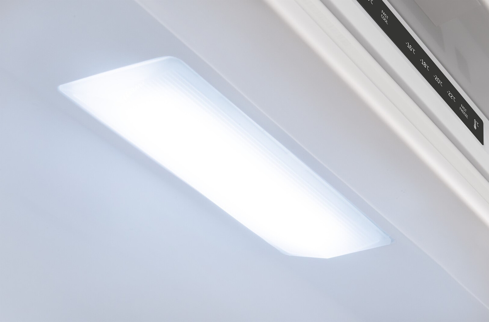 lodowka-amica-bk3045.4-nf-e-9.jpg