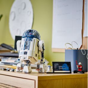 klocki-lego-star-wars-r2-d2-75379-3.jpg