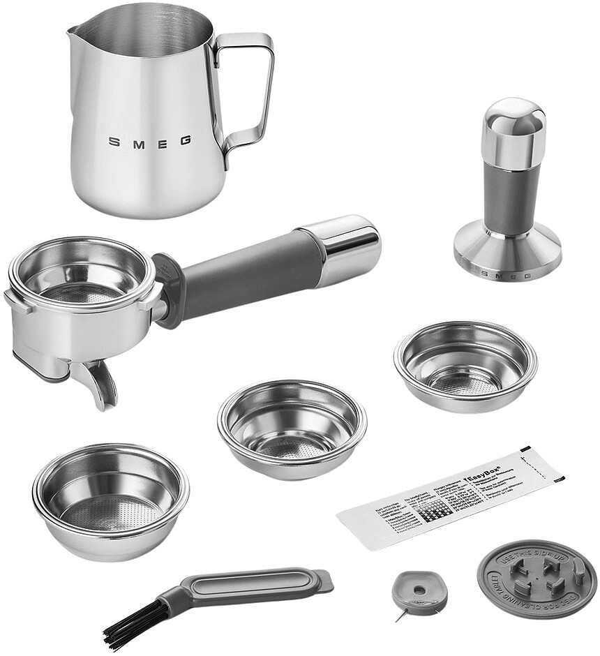 ekspres-kolbowy-smeg-egf03wheu-akcesoria.jpg