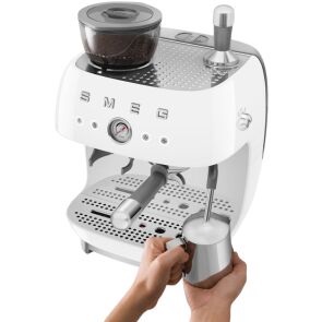 ekspres-kolbowy-smeg-egf03wheu-spieniacz%20%282%29.jpg
