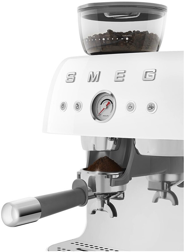 ekspres-kolbowy-smeg-egf03wheu-zbiornik-na-kawe.jpg