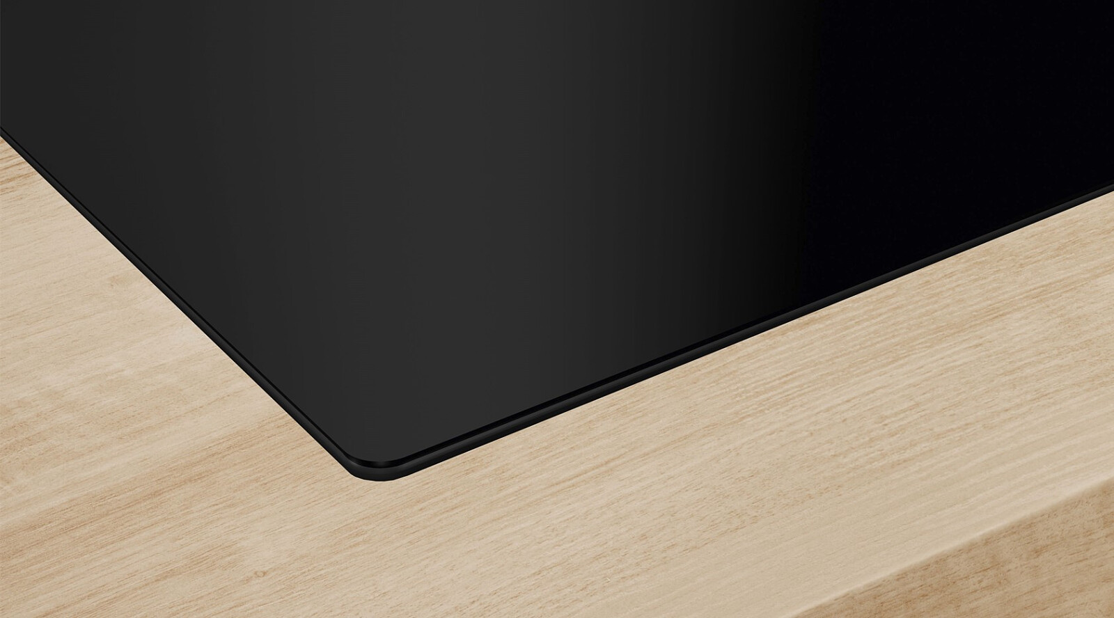 plyta-indukcyjna-zintegrowana-z-wyciagiem-bosch-serie-6-pvq811h26e-na-blacie.jpg