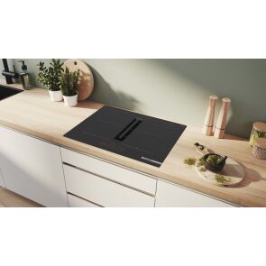 plyta-indukcyjna-zintegrowana-z-wyciagiem-bosch-serie-6-pvq711h26e-kuchnia.jpg