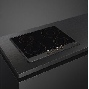 plyta-indukcyjna-smeg-cortina-si764aom-w-kuchni-1.jpg