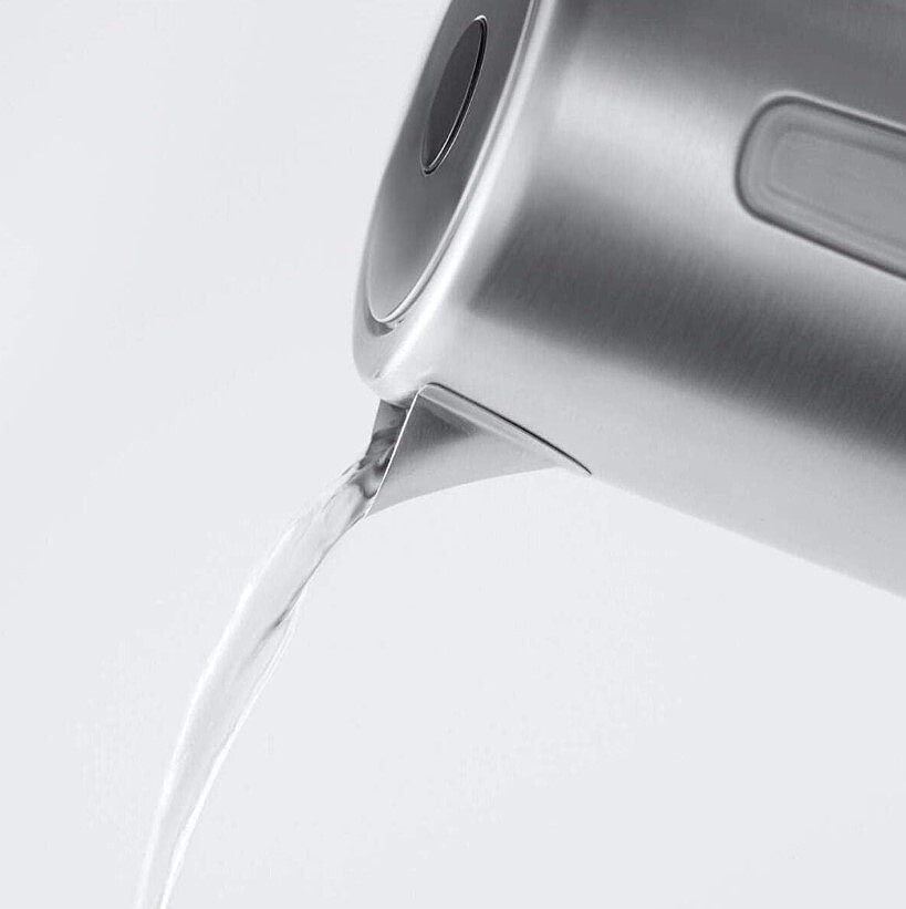 czajnik-elektryczny-russell-hobbs-24190-70-wyprofilowany-dziubek.jpg