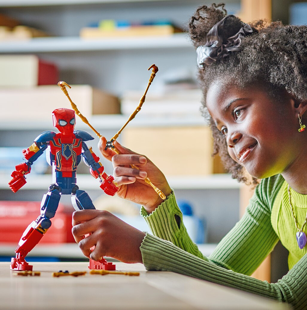 klocki-lego-marvel-figurka-zelaznego-spider-mana-76298.zdj03.jpg