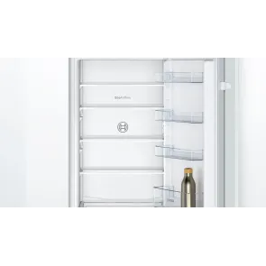 lodowka-bosch-serie-2-kiv87nse0-pusta.webp